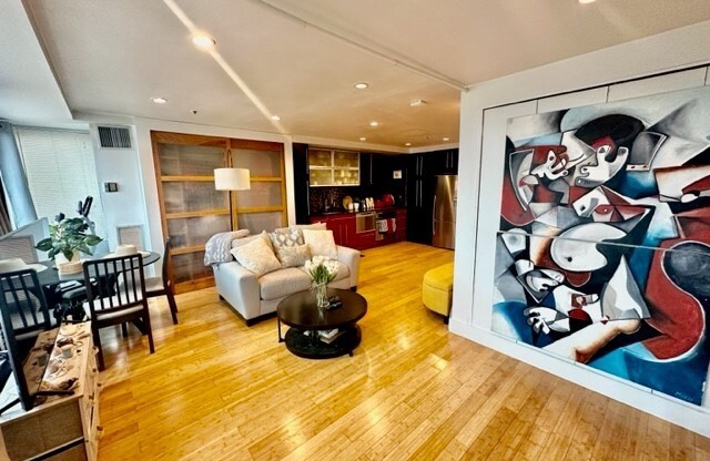 Studio, 1 bath, $2,175, Unit 3G