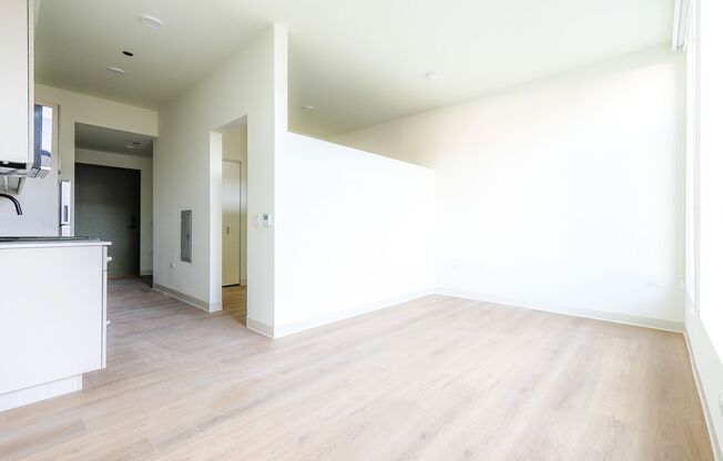 1 bed, 1 bath, 389 sqft, $2,415, Unit 318