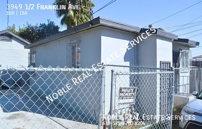 3949 1/2 Franklin Ave.