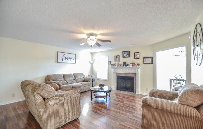 Pet Friendly Four Bedroom with Basement!