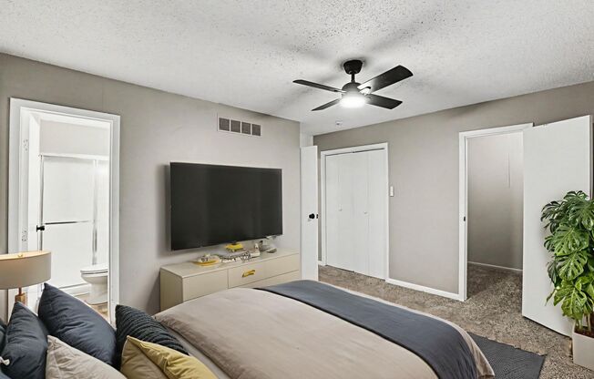 3 beds, 2.5 baths, 1,300 sqft, $1,495, Unit Chapel Dr-6825