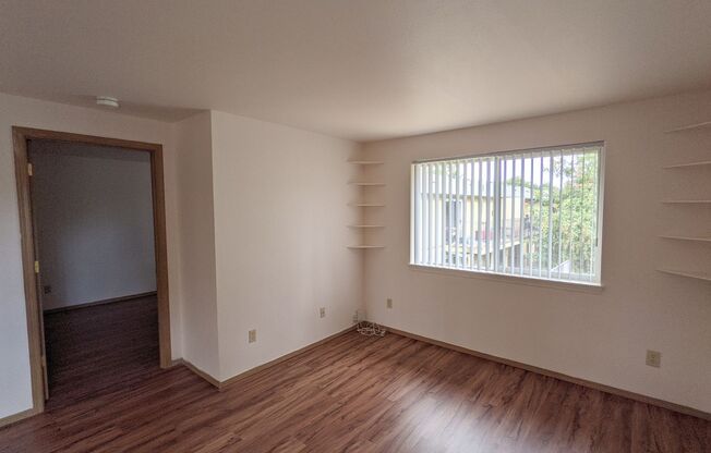 1 bed, 1 bath, 650 sqft, $1,195, Unit 11