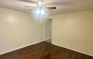 1 bed, 1 bath, $1,300