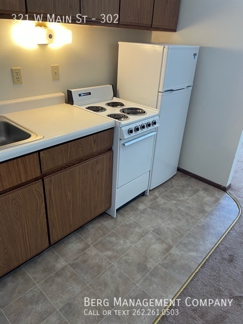 321 W Main St