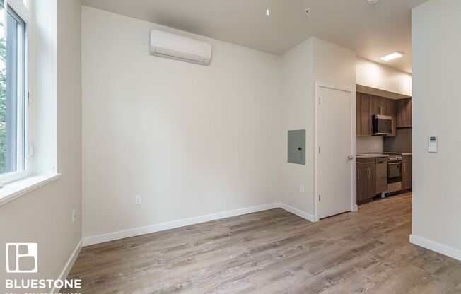 1 bed, 1 bath, 648 sqft, $1,595, Unit 202