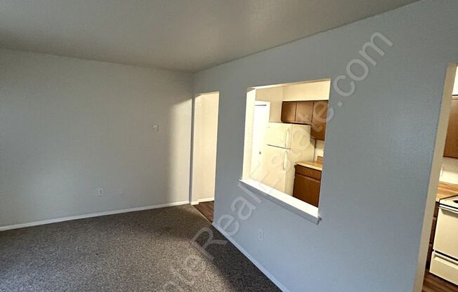 1 bed, 1 bath, 544 sqft, $775, Unit 1012 Apt. 27