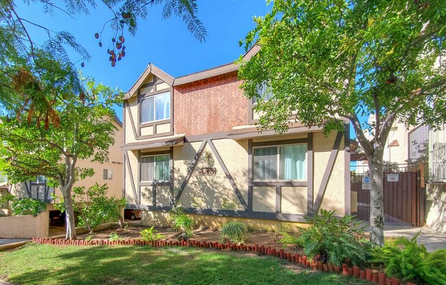 137 Carr Dr