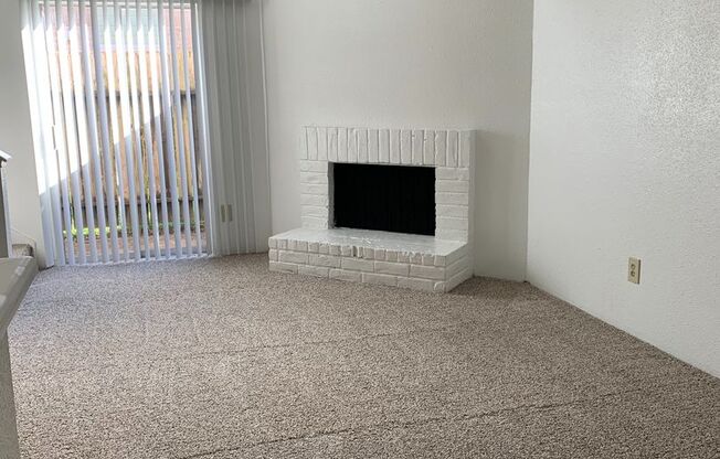 1 bed, 1.5 baths, 866 sqft, $935, Unit 1208