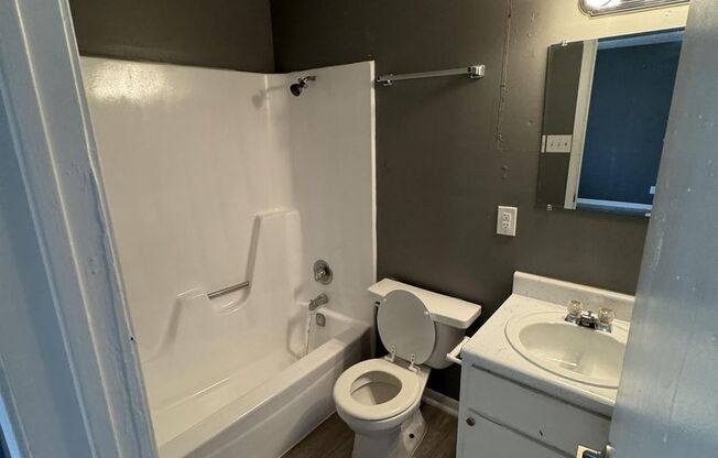 1 bed, 1 bath, $550