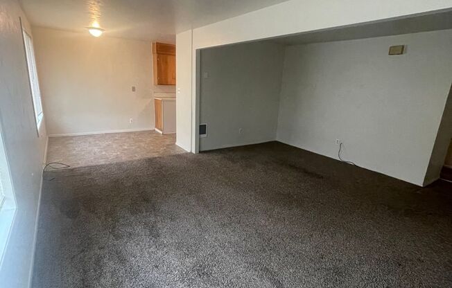 2 beds, 1 bath, $1,090