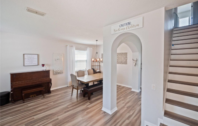 4904 ADAIR OAK DR