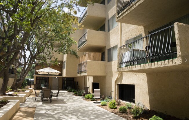 518 EL MOLINO AVE