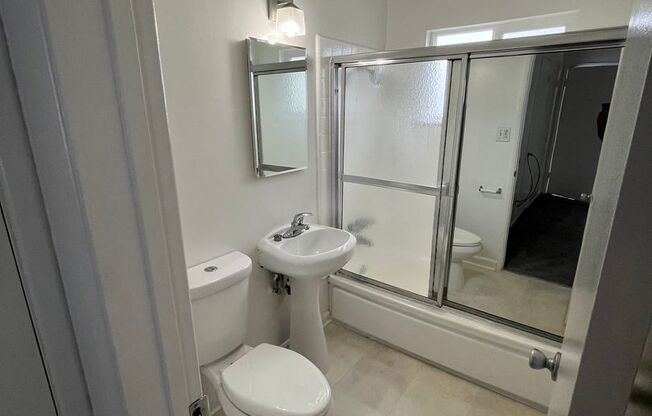 Studio, 1 bath, $1,595, Unit 3239-5