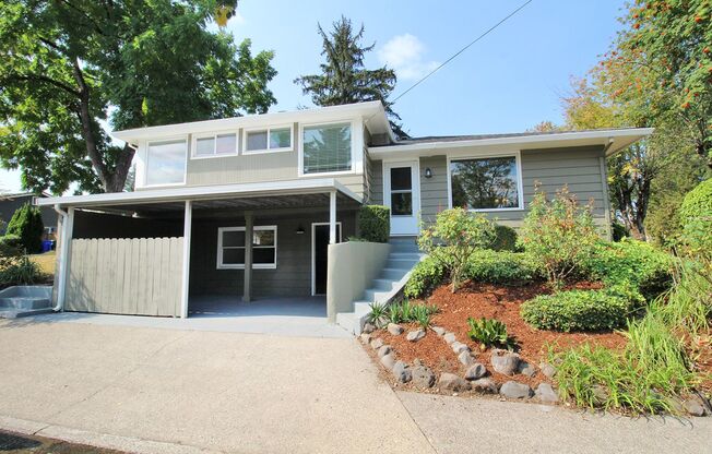 Freshly Remodeled Two Bedroom + Two Bath Midcentury Split Level Home in Milwaukie