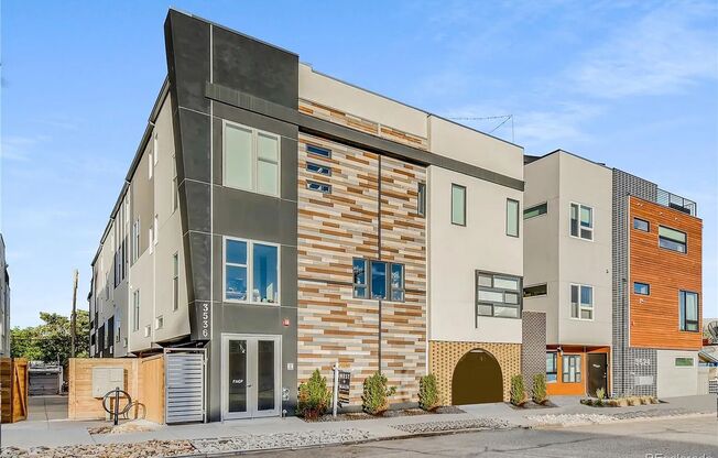 Gorgeous LoHi Townhome!!