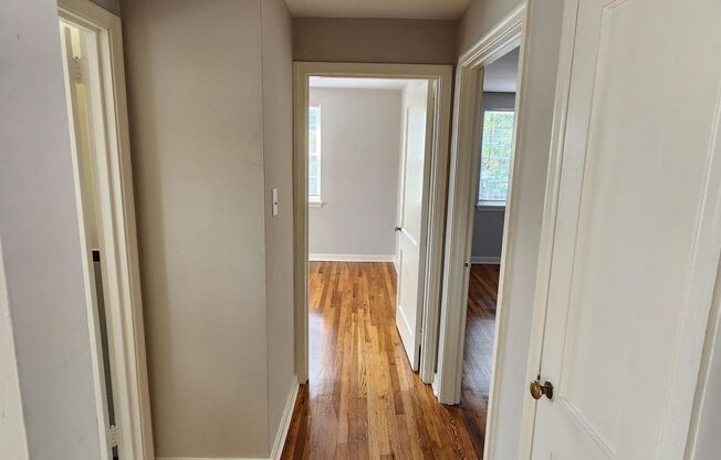2 beds, 1 bath, 897 sqft, $2,335, Unit G-20