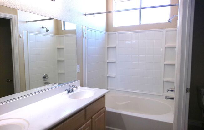 2 beds, 2.5 baths, $1,800, Unit # 2