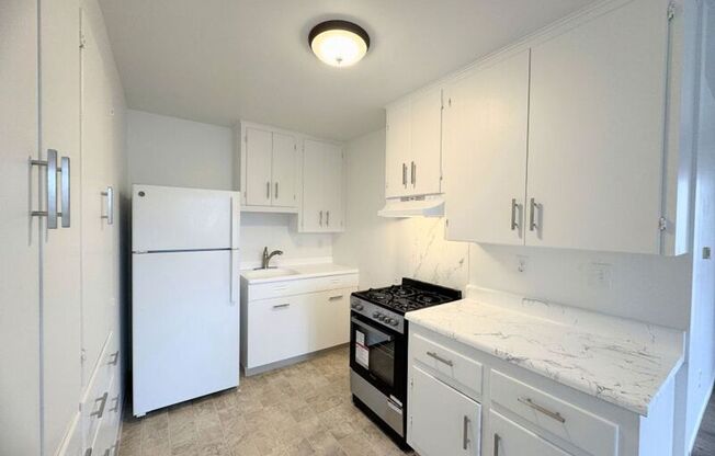 3934 3 AVE