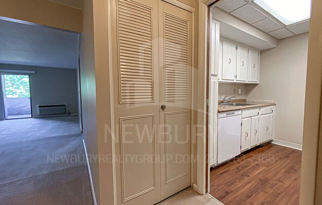 1 bed, 1 bath, 765 sqft, $995, Unit TH 405