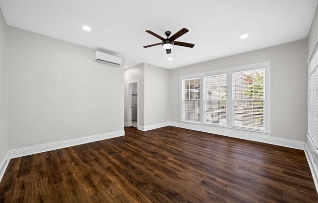 Charming & Historic Jungle Prada Flats in St Pete