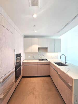 1 bed, 1 bath, 720 sqft, $3,700, Unit 12S