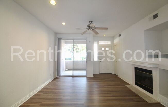 Sabre Springs, 10722 Sabre Hill Dr #134, AC, Fireplace, Community Pool, Spa & Fitness,