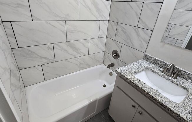 1 bed, 1 bath, 650 sqft, $1,300, Unit 203