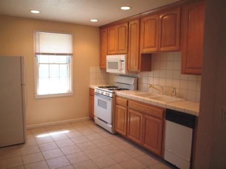 2 beds, 1 bath, $1,800