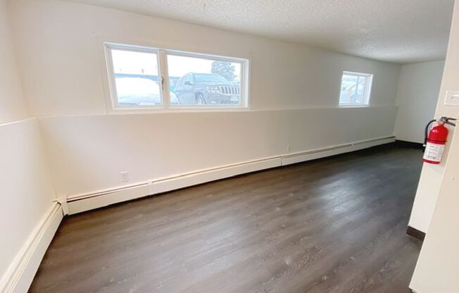 1 bed, 1 bath, $1,095, Unit B