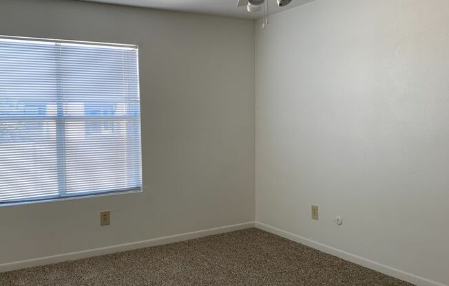 2 beds, 2 baths, 1,038 sqft, $1,215, Unit 3502