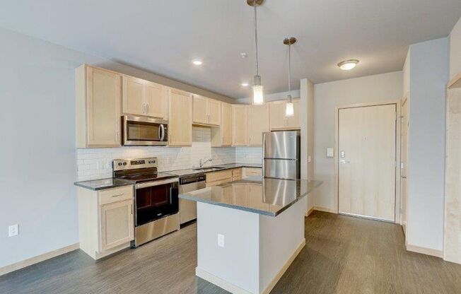 1 bed, 1 bath, 693 sqft, $1,850, Unit 303