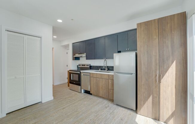 1 bed, 1 bath, 390 sqft, $2,195, Unit 105