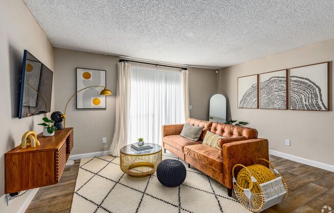 2 beds, 2 baths, 784 sqft, $1,595
