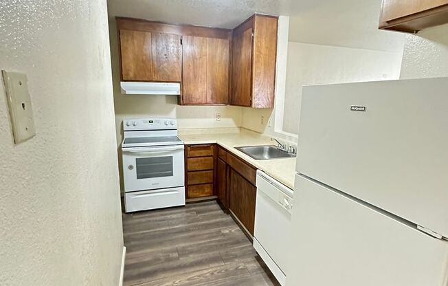 1 bed, 1 bath, $1,050, Unit Apt 19