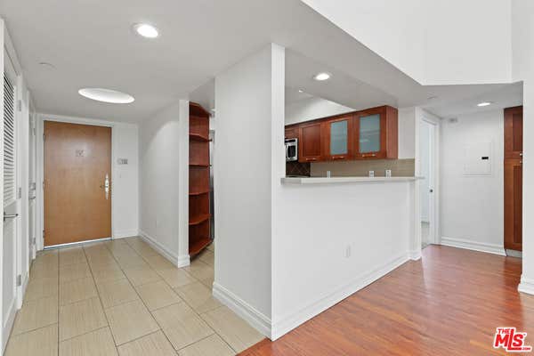 1240 S Sherbourne Dr Unit 302