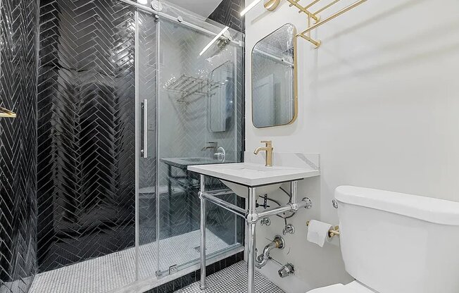 2 beds, 1 bath, $6,200, Unit A6