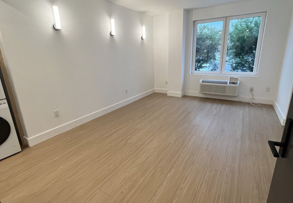 134 ERASMUS ST