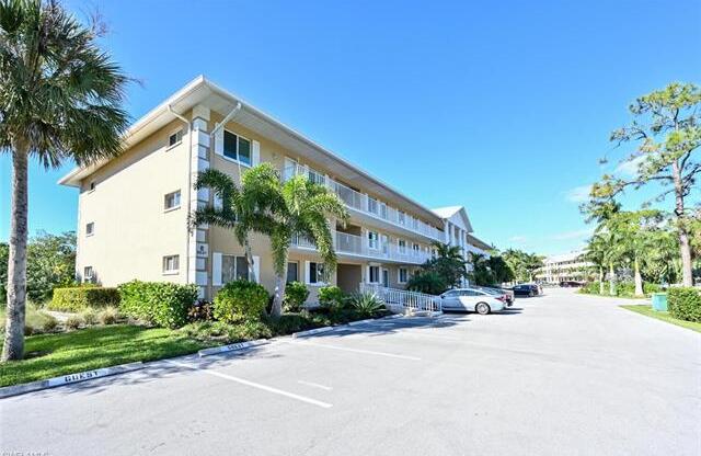 3021 Sand Piper Bay Circle #102 E