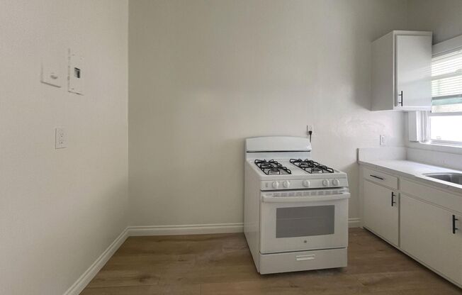 Studio, 1 bath, 400 sqft, $1,250