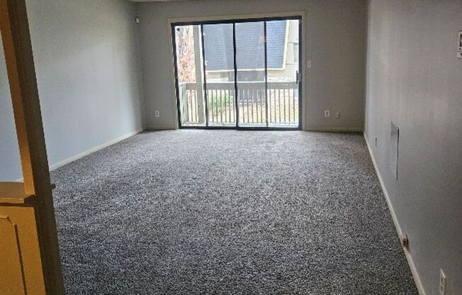 3 beds, 2 baths, 1,300 sqft, $1,100, Unit 204-B