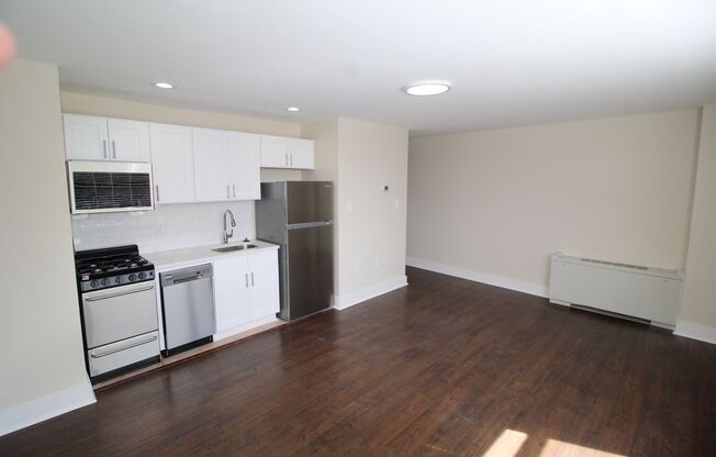 Studio, 1 bath, 389 sqft, $1,840, Unit 1845-711