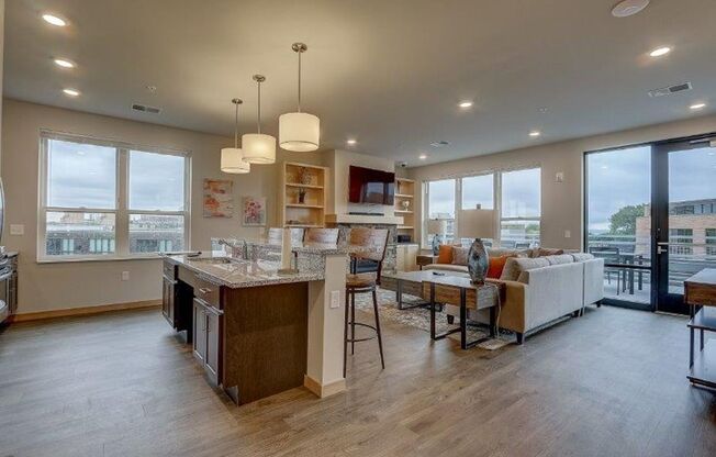 1 bed, 1 bath, 592 sqft, $1,625, Unit 418