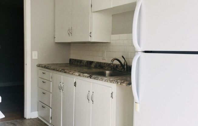 Dundee Village Rentals (824 N 46th St)