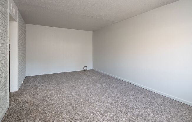 2 beds, 1 bath, $1,195, Unit 805-C