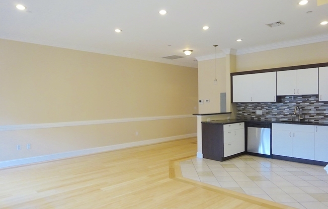 473 REVERE BCH PKWY