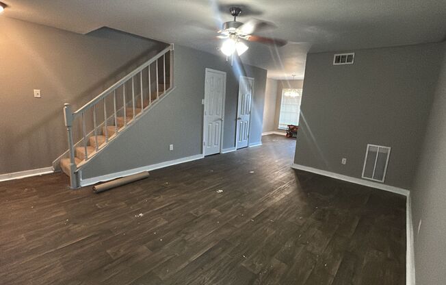 2 beds, 1.5 baths, 1,150 sqft, $1,185, Unit 206