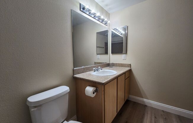2 beds, 2 baths, $1,400, Unit Unit #1009
