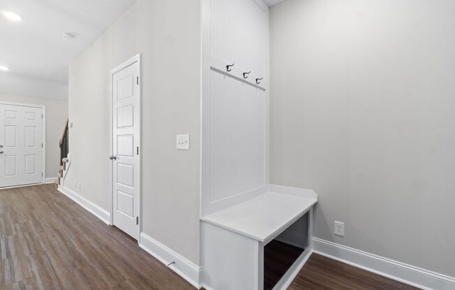 LUXURY TOWNHOMES FOR RENT ON DRAYTON DRIVE!!!