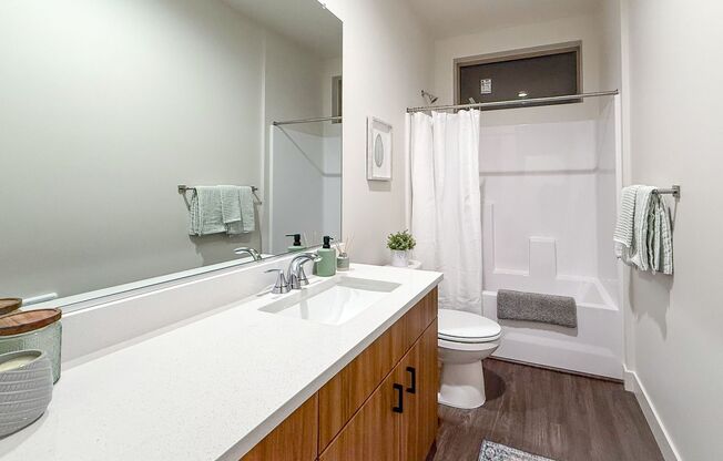 3 beds, 3.5 baths, 2,424 sqft, $4,355, Unit B120