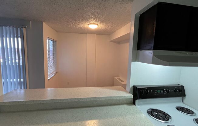 1 bed, 1 bath, 825 sqft, $1,335, Unit 605